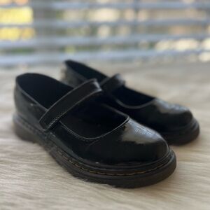 Dr. Martens Mary Janes. Perfect for Christmas Photos! Size Youth 2.
